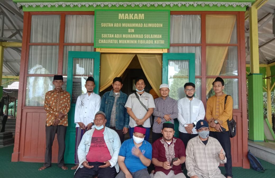 Dosen ITK Napak Tilas Kembali Situs Sejarah Makam Para Wali/Habib Penyebar Islam di  Kalimantan Timur